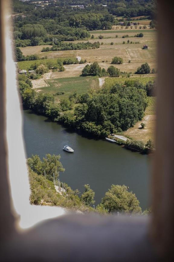 Chateau De Mercuès Exteriör bild