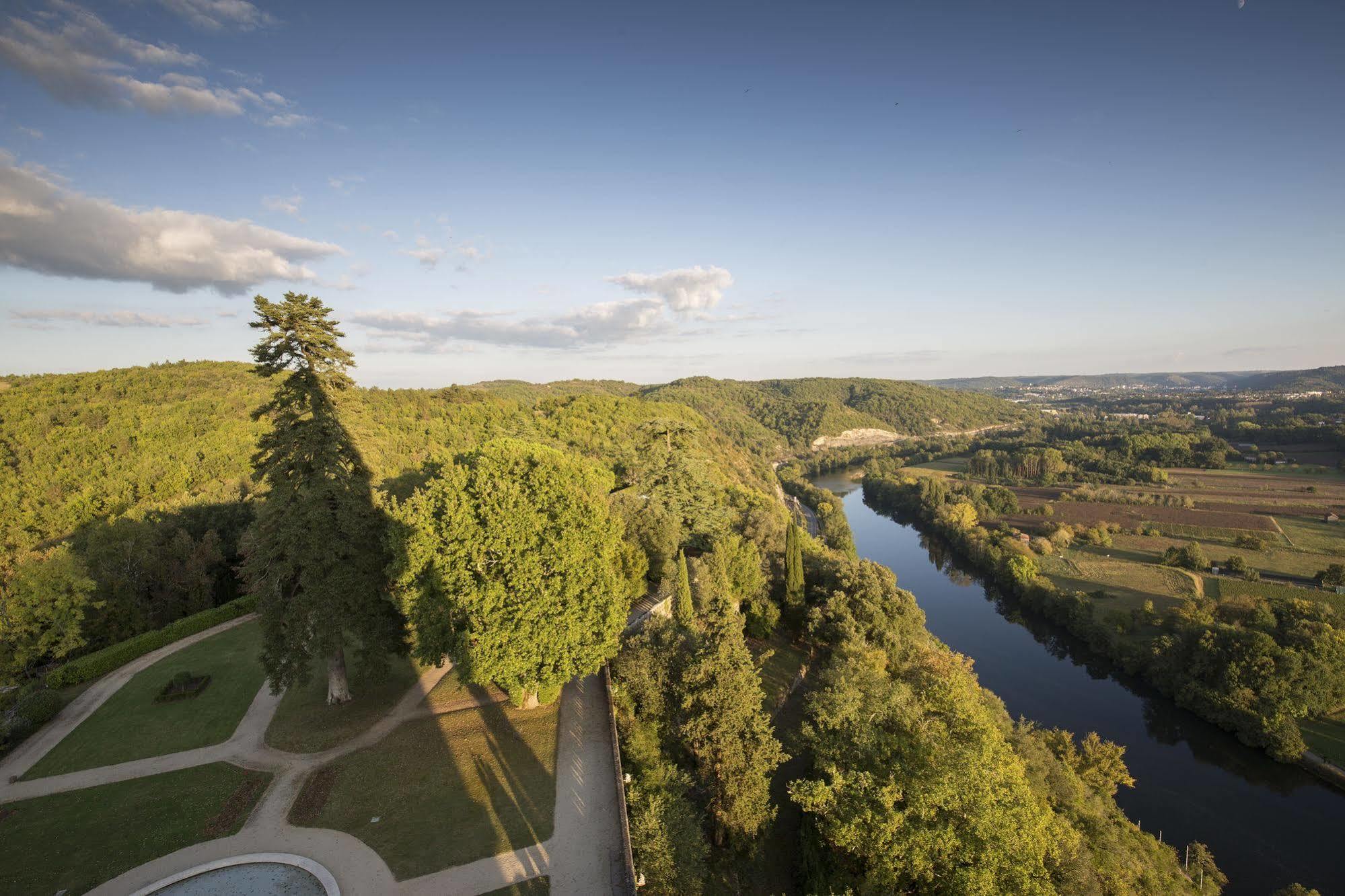 Chateau De Mercuès Exteriör bild
