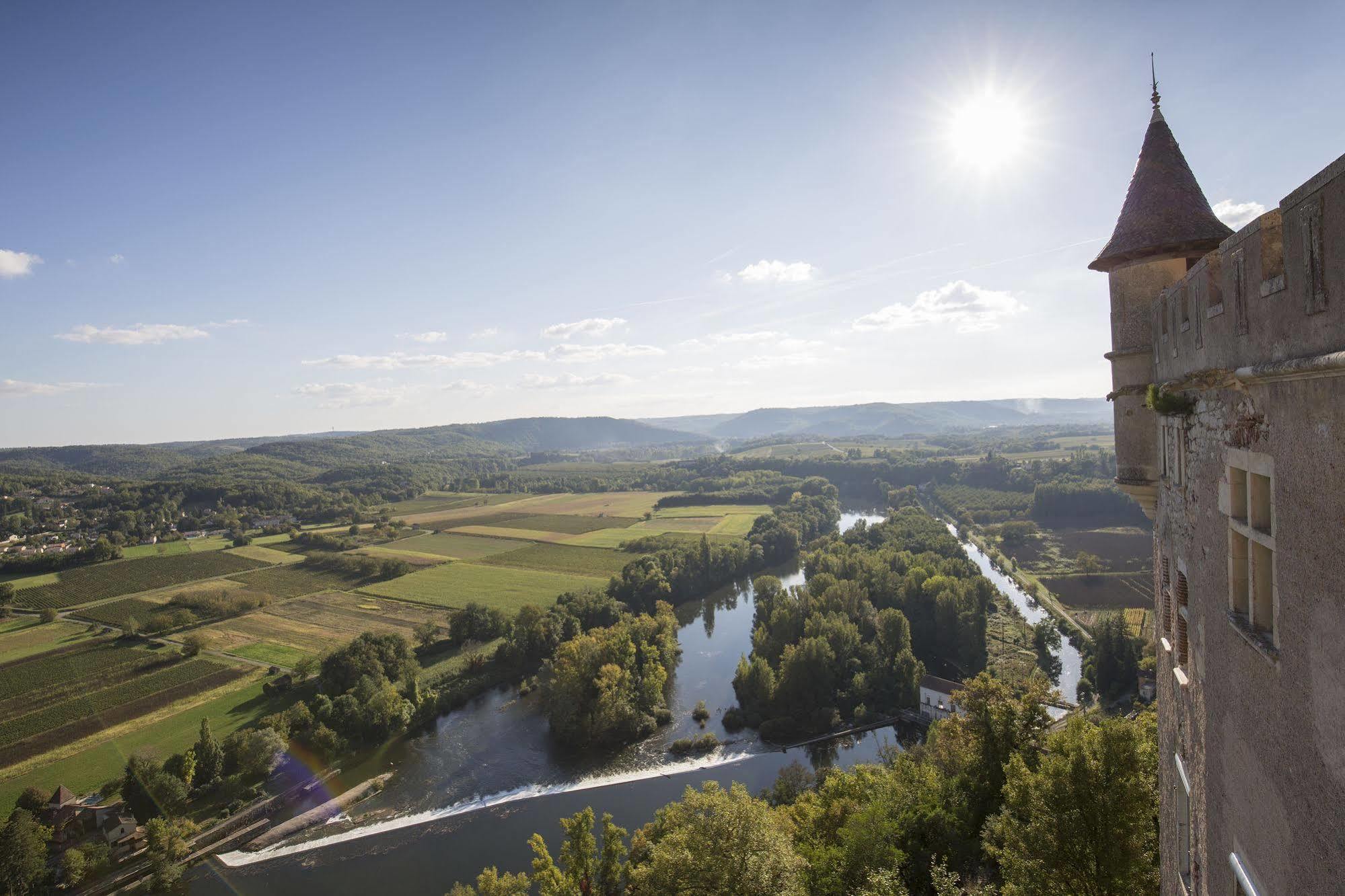 Chateau De Mercuès Exteriör bild